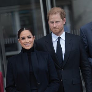 Wollen Meghan und Harry "alternative" Königsfamilie gründen?