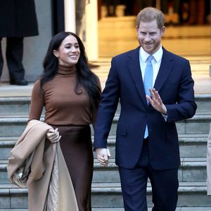 Harry und Meghan dürfen Rücktritt 2021 erneut verhandeln
