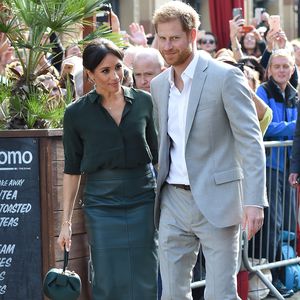 Prinz Harry & seine Meghan verzaubern total verliebt Sussex!