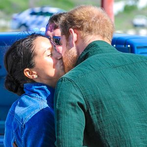 Vor Abschied: Romantischer Kuss zwischen Harry und Meghan