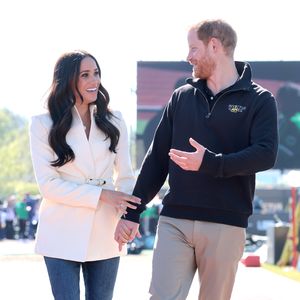 Also doch: Prinz Harry und Meghan verfolgen die Queen-Parade