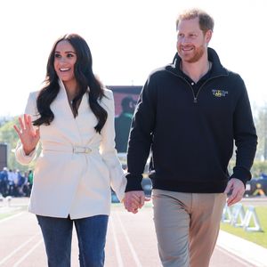 Herzogin Meghan und Prinz Harry adoptieren geretteten Beagle