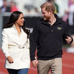 Süß: Prinz Harry crasht Meghans erste Podcast-Aufzeichnung