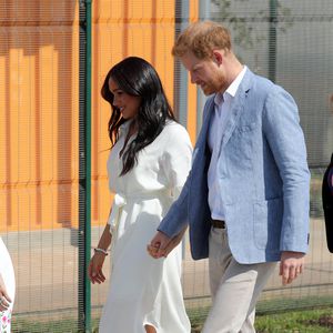 Wurden Harry und Meghan von Royals aus dem Palast gemobbt?