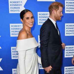 Eleganter Auftritt: Herzogin Meghan trägt Dianas blauen Ring