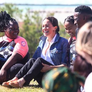 Südafrika-Reise: Meghan bekommt Lach-Flash am Strand