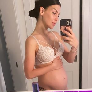 Schwangere Hilaria Baldwin: So groß ist ihr Babybauch schon!