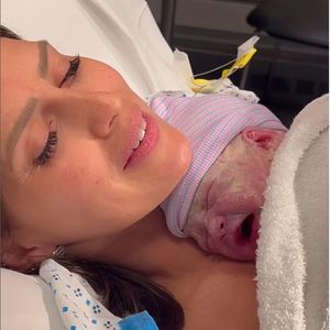 So süß gratuliert Hilaria Baldwin Tochter zum Geburtstag!