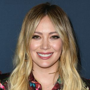Nach Baby-News: Hilary Duff versteckt Bauch beim Stadtbummel