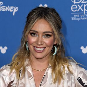 "Tut einfach weh": Hilary Duff hat Probleme beim Stillen