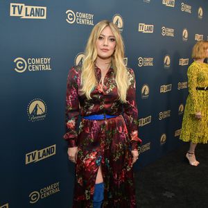 Nach "Pädophilie-Vorwurf": Fotograf verklagt Hilary Duff!