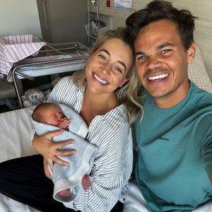 Jimmy Nicholson und Holly Kingstons Sohn ist auf der Welt