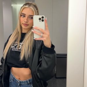 HoneyPuu entfernt Tattoo von Ex Sascha Hellinger