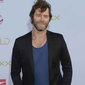 Böser Wutanfall: Howard Donald greift Paparazzo an