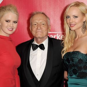 Wegen Hugh Hefner: Playboy-Zwillinge verklagen Männermagazin