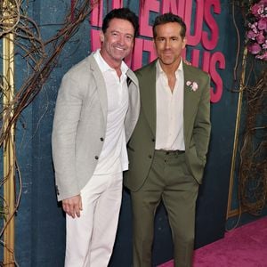 Ryan Reynolds überrascht Hugh Jackman mit bewegender Rede