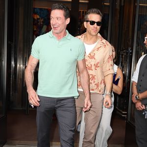 Lässig: Hugh Jackman und Ryan Reynolds strahlen in New York!