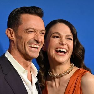 Hugh Jackman und Sutton Foster erstmals knutschend gesichtet