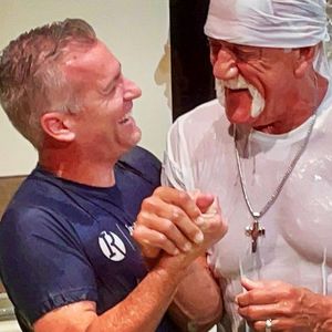 Mit Bandana: Wrestling-Legende Hulk Hogan (70) wurde getauft