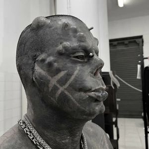 Body-Transformation: Human Satan lässt sich Ohren amputieren