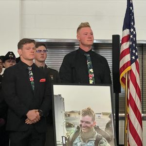 Hunter Brown gedenkt seines Bruders Garrison Brown (†25)