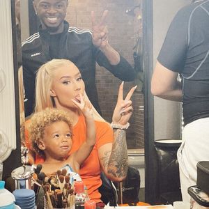 Neue Schnappschüsse: Iggy Azaleas Sohn Onyx verzaubert Fans!