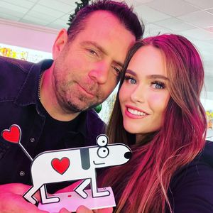 Süß: Ikke Hüftgold teilt erstes Pärchen-Pic mit seiner Nina