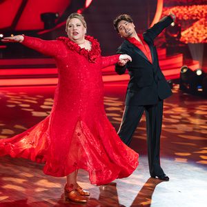 Darum trägt Ilka Bessin bei "Let's Dance" nur flache Schuhe
