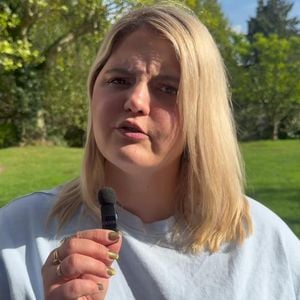 Ina Borck erklärt: So fühlt sich ihre Lähmung beim Gehen an