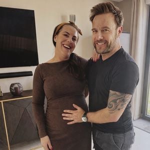 Schwanger als Aprilscherz: Partysängerin löst Shitstorm aus