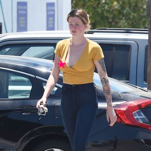 Tiefer Ausschnitt: Hier verzichtet Ireland Baldwin auf BH