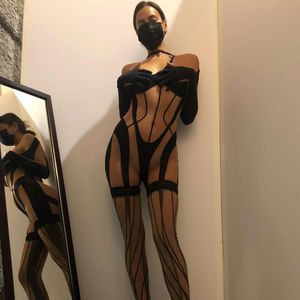 Hauch von Nichts: Irina Shayk im transparenten Streifen-Look