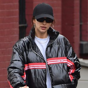 Stylish im Jogger: Irina Shayk im Undercover-Look unterwegs