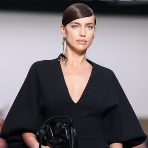 Vierstellig: So teuer ist dieses Outfit von Irina Shayk!