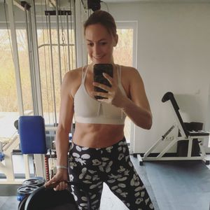 So hält sich Iris Aschenbrenner nach Schwangerschaft fit!