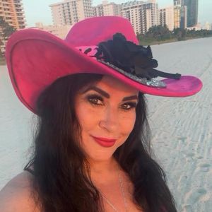 Im Bikini: Iris Klein sendet heiße Urlaubsgrüße aus Miami!