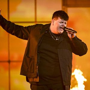 Nach ESC: Isaak meldet sich mit neuer Musik und Tour zurück