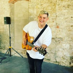 Deutscher Act Isaak Guderian muss seinen ESC-Song anpassen!