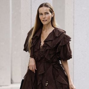 Ein Junge: Isabel Lucas' (40) erstes Baby ist auf der Welt