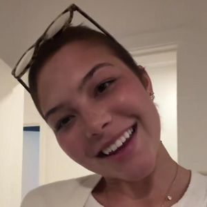 Isabella Strahan zeigt stolz Haarwuchs nach Krebsbehandlung
