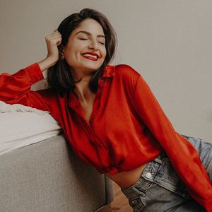 Webstar Ischtar teilt süßen Clip zum Jahrestag für Verlobten