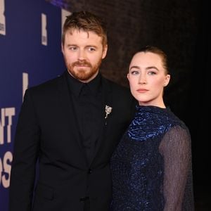 Saoirse Ronan ignoriert die Bond-Gerüchte um Jack Lowden