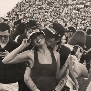 Frisch verliebt: Jackie Apostel kuschelt mit Cruz Beckham