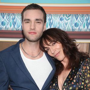 Jackson White lobt Mama Katey Sagal als sein größtes Vorbild