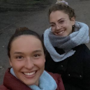 Neu-BFFs? GNTM-Siegerinnen Jacky und Simi unzertrennlich