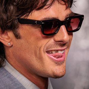 Fans empört: Jacob Elordi zeigt Paparazzi den Mittelfinger