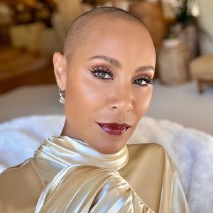 Jada Pinkett-Smith feiert stolz den "Glatze ist schön"-Tag