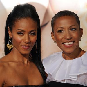 Krasser Body! Jada Pinkett-Smiths Mutter (64) zeigt Sixpack