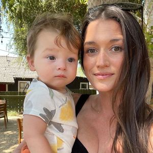 Nach Sturz: Jade Ropers Sohn Reed musste beobachtet werden
