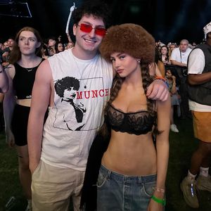 Pelzhut und Photoshop? Fans kritisieren Leni Klums BH-Foto